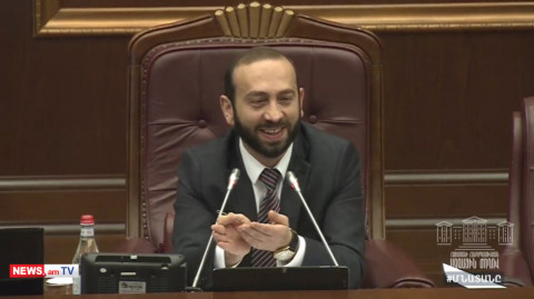 Պարոն Սիմոնյանն էլ է վստահ ասում, պարոն Դավթյան. Արարատ Միրզոյանը կատակեց