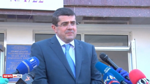 Ես պրոբլեմ չունեմ ոչ Մասիս Մայիլյանի, ոչ Սամվել Բաբայանի հետ. Արայիկ Հարությունյանը քվեարկեց