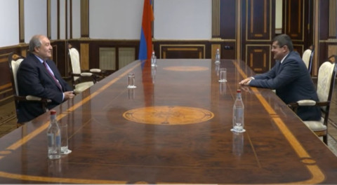 Արմեն Սարգսյանը ոչ պաշտոնական հանդիպում է ունեցել Արցախի նորընտիր նախագահ Արայիկ Հարությունյանի հետ