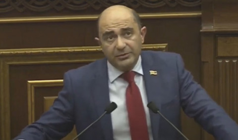 Ում ասում եք՝ մնա տանը, պիտի տանես պետությունից 100 հազար դրամ տաս. Մարուքյանը՝ Կառավարությանը