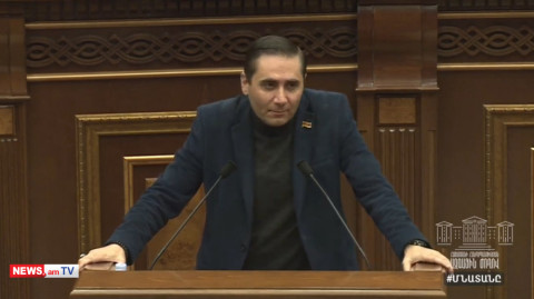 Մարդ կա՝ այսօր ուղղակի հացի փող չունի ու պատճառն էն չի, որ թամբալ ա ինքը. Արման Աբովյան