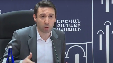 Պարոն փոխքաղաքապետը մեծ մտավախությամբ է մտնում իրենց շենքի վերելակ. Հայկ Մարության