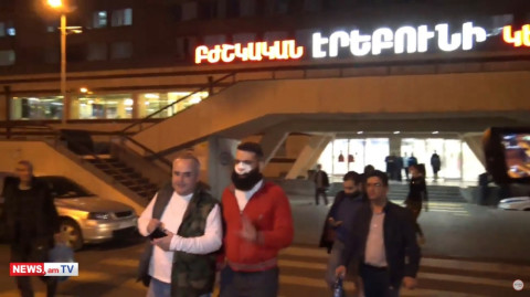 Բերման ենթարկված Արթուր Դանիելյանն ազատ արձակվեց. նա հաղորդում է ներկայացրել Ալեն Սիմոնյանի դեմ