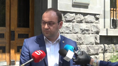 Հրաչյա Հակոբյանի հայտարարությունը գրվել է վարչապետի կողմից. Արսեն Բաբայանը դատախազության դիմաց էր