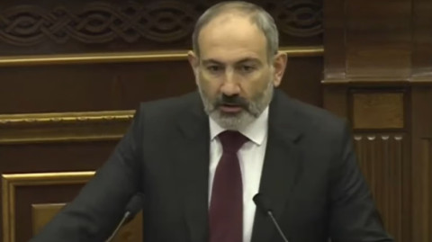 Սոցիալական կոլապս չկա, կան սոցիալական խնդիրներ. Փաշինյանը՝ Մարուքյանին