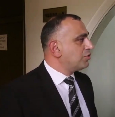 Ծառայություններ մատուցելը վիրավորական չէ. Նիկոլ Փաշինյանի ներկայացուցիչ