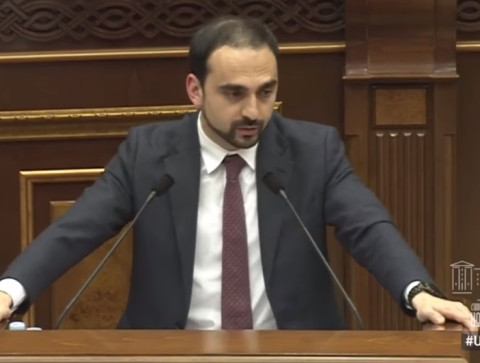 Շարֆը կարող է լինել ինքնաշեն դիմակ. Տիգրան Ավինյան