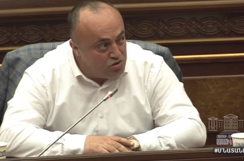 Լարսի անցակետում շատ անշնորհք են վարվել մեր քաղաքացիների նկատմամբ. պատգամավորը՝ պարետին