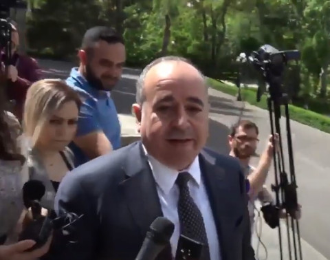 Ինչի պիտի ես քննարկեմ վարչապետի ասածը. Արշակ Կարապետյան