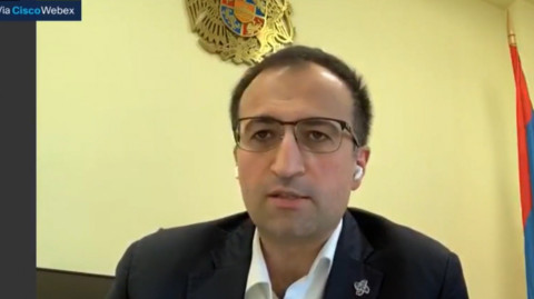 Մարդիկ քիթը խոթում են իրենց չհասկացած ոլորտ. Արսեն Թորոսյան