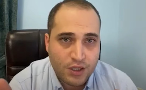 «Պարոն վարչապետ, դուք նստելու եք, «Նակոլկա Շուշոն» էլ ա նստելու, բայց Աննայի հետ». Նարեկ Սամսոնյան