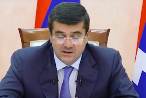 Ինչպես կանխարգելել կորոնավիրուսի տարածումն Արցախում. Արայիկ Հարությունյանն ուղիղ է մտել