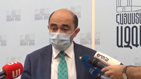 Օրական 1 տասնյակ մահ, իսկ իշխանությունը հանրաքվեով է զբաղված, դրա համար ենք էս օրին ընկել. Մարուքյան