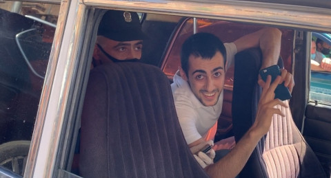 «Բա դու ո՞վ ես, որ ինձ մեղքաս». Շենգավիթում քաղաքացուն բերման են ենթարկում դիմակ չկրելու համար