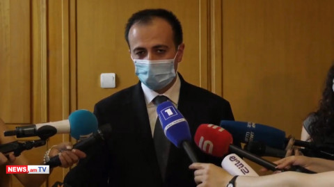 Թող իրենք էլ գործով զբաղվեն ու ստատուսներ չգրեն. Արսեն Թորոսյանը՝ «Լուսավոր Հայաստանի» մասին