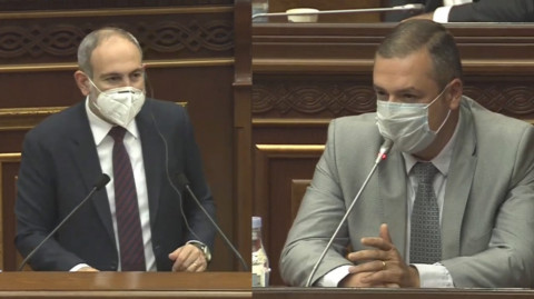 Ինձ թուղթ էիք փոխանցել, 14 օրից պարզ կլինի՝ վարակվել եմ, թե ոչ. Ուրիխանյանը՝ Փաշինյանին