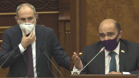 Դիմակ չկրելու համար թող տուգանեն, ոչ թե թեւը ոլորեն, գետնին գցեն, քարշ տան. Մարուքյանը՝ Փաշինյանին