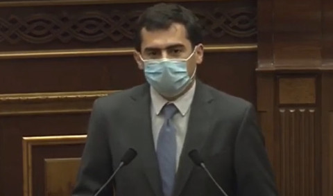 Քանի նստած կառուցողական քննարկում ենք, գրում են՝ մի երկրի դեմ նախագիծ ենք ընդունում. Արշակյան