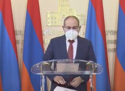Փաշինյանի, Արսեն Թորոսյանի եւ Ֆրանսիայից ժամանած բժշկի ճեպազրույցը՝ պարետատան նիստից հետո