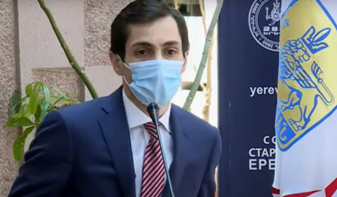 Կարող եք գնալ բուլվարներում ման գալ․ Խաժակյանը՝ «Իմ քայլը» խմբակցության անդամին