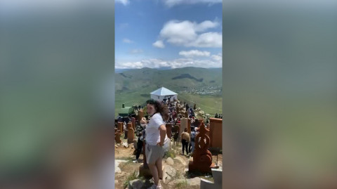 Ղալթաղչիի Սուրբ Հովհաննես մատուռ հարյուրավոր քաղաքացիներ են այցելել. նրանք առանց դիմակի են