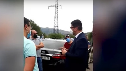 «Առավոտ ժամը 5-ին զենքերով, դիմակներով եկել են, դիվերսիա՞ ա». լարված վիճակ Ամուլսար տանող ճանապարհին