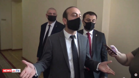 Մենք հիմա քաղաքական հարցեր ենք քննարկում, իսկ մարդիկ էնտեղ մահանում են. Արարատ Միրզոյան