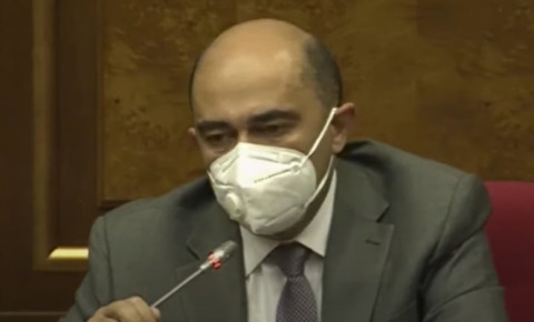 Ինչո՞ւ չեն կարողանում քաղաքացիները մեքենայով վերադառնալ Հայաստան. Մարուքյանը՝ Ավինյանին