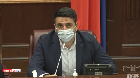 Ուրիշի փոխարեն կնոպկա սեղմածները հետո ԱԺ նախագահ ու փոխնախագահ են դարձել. Ալեն Սիմոնյան