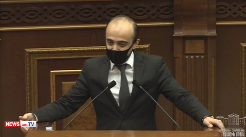 Տպավորություն է՝ պատգամավորներին դիտարկում եք որպես միայն կոճակ սեղմող. Տարոն Սիմոնյան