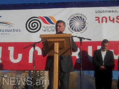 Իրենց շալվարներն էլ պիտի ուղարկեին. Ռուբիկ Հակոբյանը հավաքը խանգարողներին