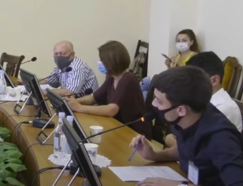 Ձեր ձայնը մի բարձրացրեք, դուք Ազգային ժողովում եք. իմքայլական պատգամավորը՝ դիմորդին