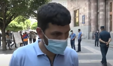 Էդ տոնավաճառը կայացած չի, գյուղացին պատրաստ չի իր ապրանքը փչանալու հաշվին գնա էնտեղ. գյուղացի