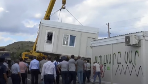 «Լիդիանի» վագոն-տնակները տեղափոխեցին. հատուկջոկատայինները չեն թողնում պահնորդական խմբին առաջ գնալ