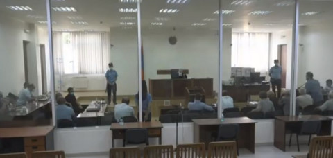Նման վարքագիծը պետք է հետևանք ունենա. Քոչարյանի փաստաբանն ու դատախազը վիճեցին