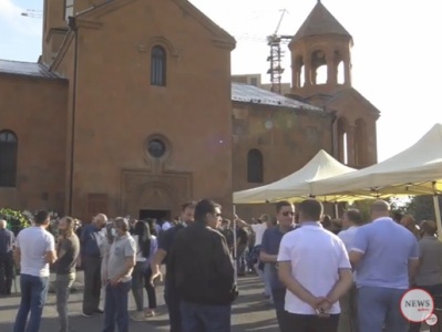 Ֆուտբոլիստ Լեւոն Ղասաբօղլյանի հոգեհանգիստը Երեւանի Սուրբ Հովհաննես եկեղեցում