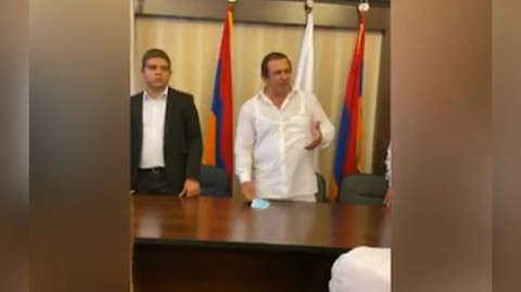Համաճարակի ժամանակ ուսման վարձերը բարձրացրե՞լ են, ո՞նց կարելի ա ըսենց բան. Ծառուկյանը զարմացավ