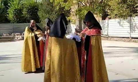 Մայր Տաճարի զանգակատան խաչի օծման և տեղադրման արարողությունը