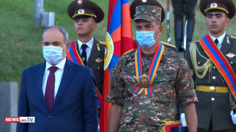 Կապիտան Սանամյանը հանդիսավոր կարգով պարգևատրվեց Ազգային հերոսի կոչումով