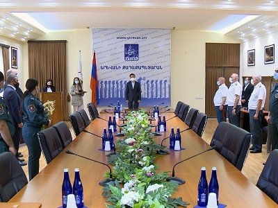 «Մեր կողքին իսկական հերոսներ են կանգնած». Մարությանը պարգեւատրել է ԱԻՆ աշխատակիցներին