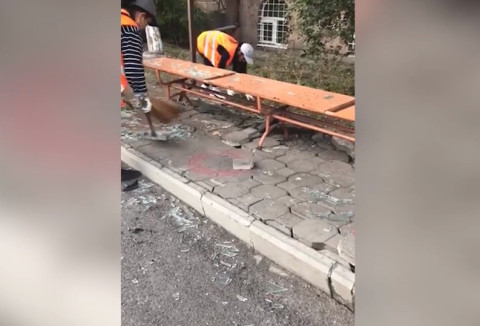 Երեւանում կրկին կանգառ են ջարդել