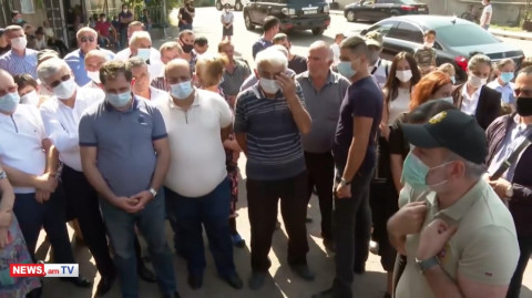Թզի մեջ ա, հողի մեջ ա ձեր հարցի լուծումը. Փաշինյանը՝ Չինարիի բնակիչներին
