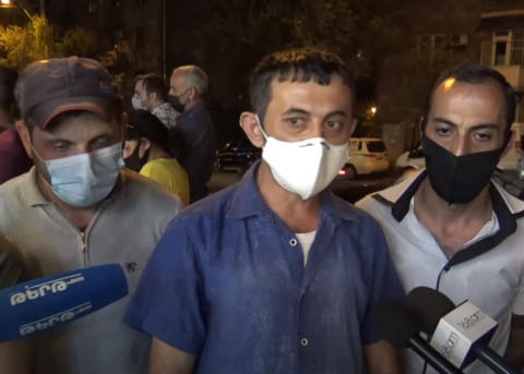 Էս ընտանիքը քանի՞ օր պիտի քնի բորդյուրների վրա․ քաղաքացիները դժգոհ են «Իմ քայլի» հետ հանդիպումից