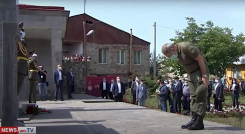 Վարչապետը Գորիսում հարգանքի տուրք մատուցեց Արցախյան ազատամարտում զոհվածների հիշատակին