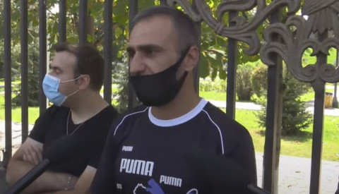 Եթե հետ գանք Հայաստան ապրելու, ես քար եմ գցելու երեխայիս ապագայի վրա. ակցիայի մասնակից