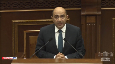 Երրորդ ճանապարհն ենք առաջարկում ձեզ՝ ինքներդ հրաժարական տվեք. Մարուքյանը՝ Արայիկ Հարությունյանին
