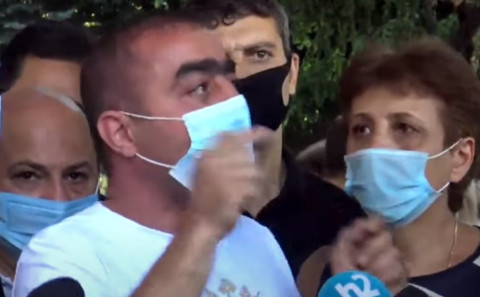 Ես առեւտրական եմ, հարկ տվող, նետո քաշ, բրուտո քաշը ի՞նչ գիտեմ՝ ինչ ա. ակցիայի մասնակից