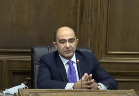 Արտահերթ ընտրության համար պիտի 200-300 հազար մարդ գա ու գրավի ԱԺ շենքը. Մարուքյան