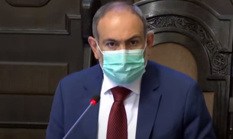 Իրավիճակի սրում ունենք, երեկ ունեցել ենք վարակման 374 նոր դեպք. Փաշինյանը նշեց աճի պատճառը