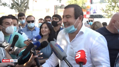 Եթե ինձ ձերբակալելով՝ ժողովրդի վիճակը կլավանա, ուրեմն հարց չկա. Ծառուկյանը ժամանեց դատարան